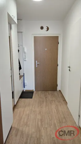 Pronájem bytu 2+kk, Praha, Hněvkovského, 41 m2