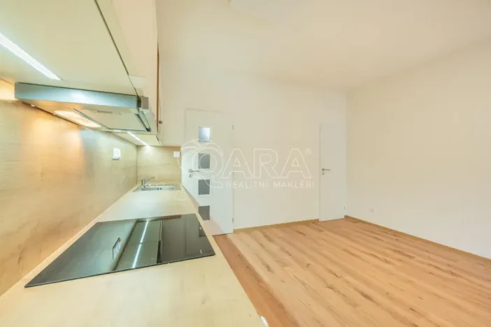 Pronájem bytu 1+kk, Buštěhrad, Žižkova, 27 m2