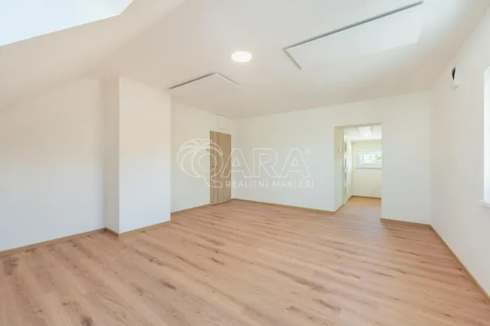 Pronájem bytu 1+kk, Buštěhrad, Žižkova, 30 m2
