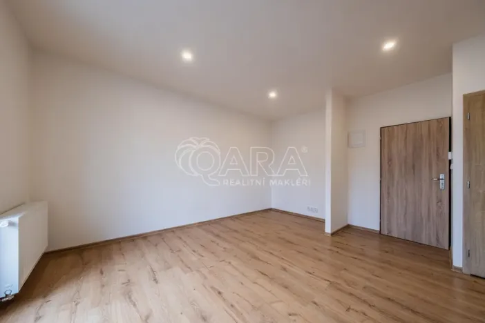 Pronájem bytu 1+kk, Praha - Malešice, U tvrze, 27 m2