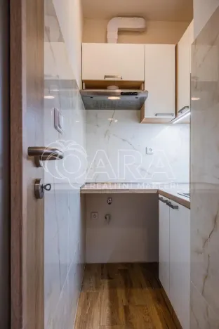 Pronájem bytu 1+kk, Praha - Malešice, U tvrze, 27 m2