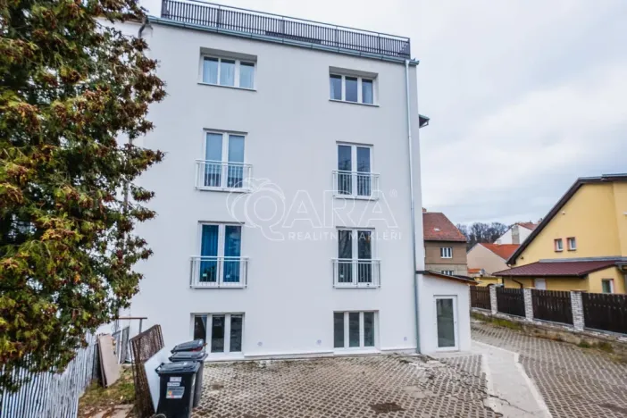 Pronájem bytu 1+kk, Praha - Malešice, U tvrze, 27 m2