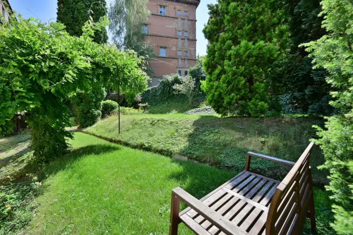 Pronájem bytu 1+kk, Praha - Smíchov, Na Březince, 32 m2