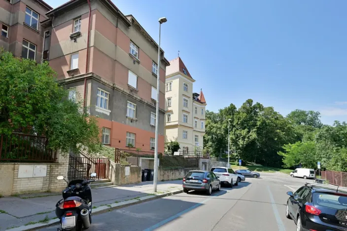 Pronájem bytu 1+kk, Praha - Smíchov, Na Březince, 32 m2