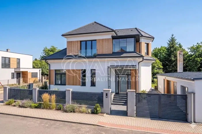 Prodej rodinného domu, Jirny, Čapkova, 150 m2