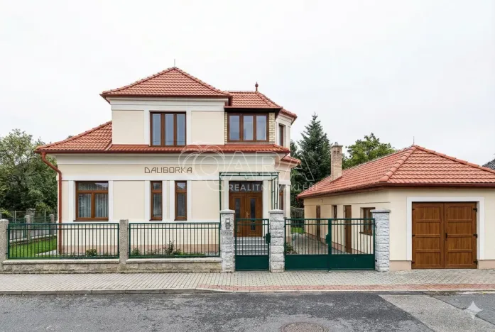 Prodej rodinného domu, Jirny, Čapkova, 150 m2