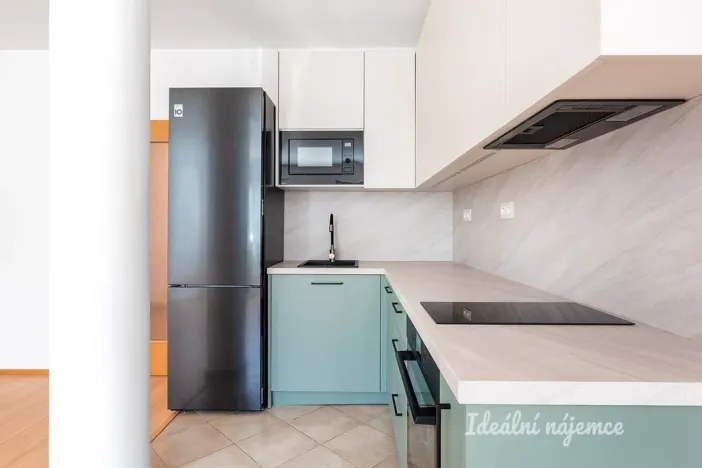 Pronájem bytu 1+kk, Praha - Prosek, Trmická, 36 m2