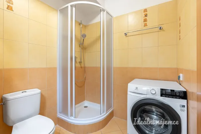 Pronájem bytu 1+kk, Praha - Prosek, Trmická, 36 m2