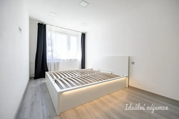 Pronájem bytu 2+kk, Praha - Černý Most, Breitcetlova, 45 m2