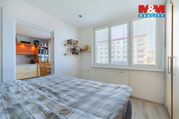 Prodej bytu 3+1, Cheb, Lomená, 60 m2