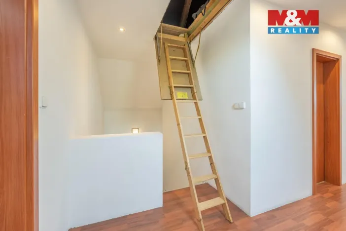 Prodej rodinného domu, Líbeznice, Nedvědova, 126 m2