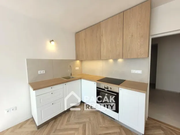 Pronájem bytu 2+1, Olomouc - Holice, Hanácká, 68 m2