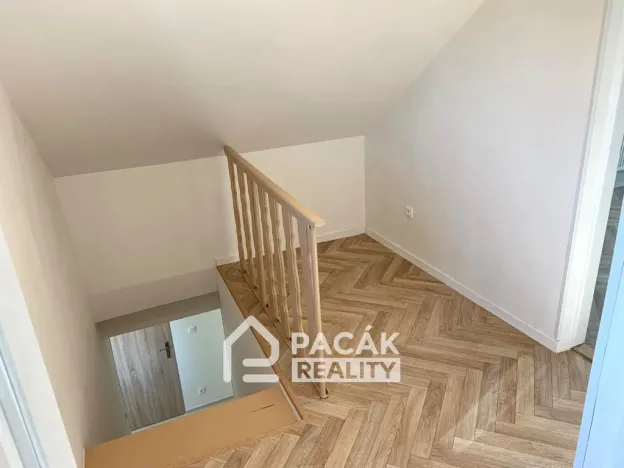 Pronájem bytu 2+1, Olomouc - Holice, Hanácká, 68 m2