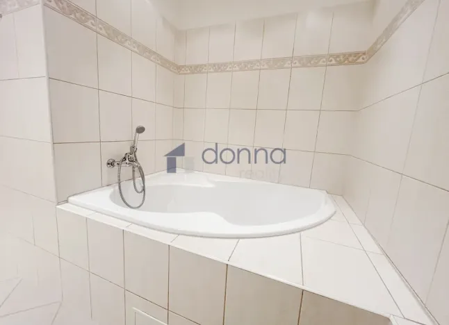Pronájem bytu 3+kk, Praha, Bítovská, 75 m2