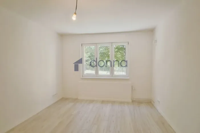 Pronájem bytu 2+1, Praha, Dubečská, 73 m2