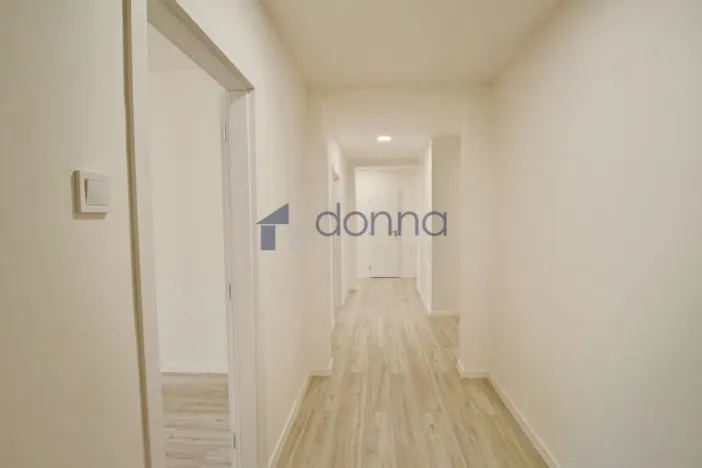 Pronájem bytu 2+1, Praha, Dubečská, 73 m2