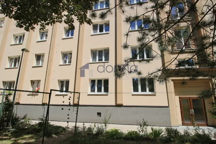 Pronájem bytu 2+1, Praha, Dubečská, 73 m2