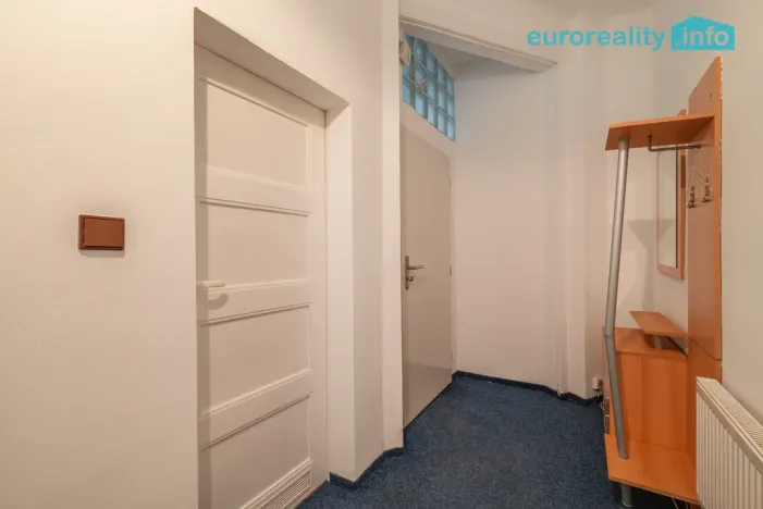 Prodej bytu 2+kk, Cheb, Vančurova, 48 m2