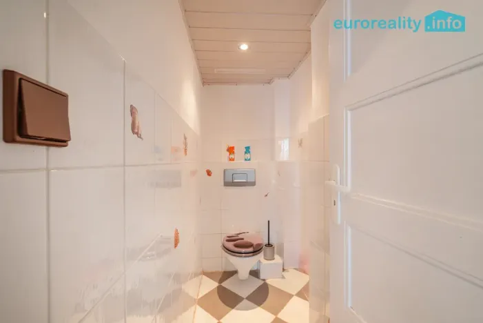 Prodej bytu 2+kk, Cheb, Vančurova, 48 m2