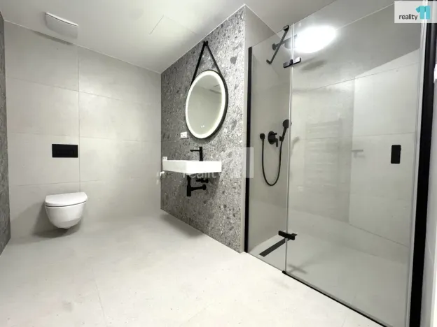 Pronájem bytu 1+kk, Praha, Starokošířská, 43 m2