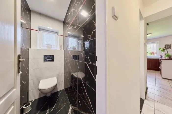 Prodej rodinného domu, Trutnov - Babí, 152 m2