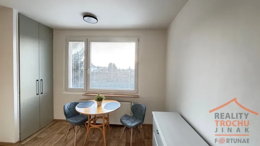 Pronájem bytu 1+1, Hradec Králové, Kyjevská, 36 m2