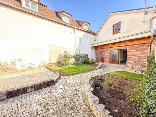 Prodej bytu 4+kk, Znojmo, U Brány, 95 m2