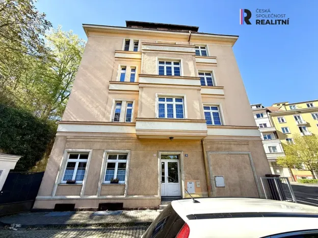 Prodej bytu 2+1, Karlovy Vary, Vítězná, 60 m2