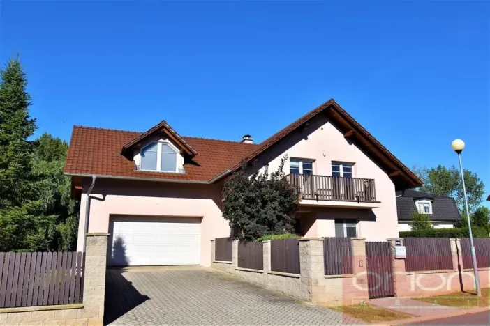 Pronájem rodinného domu, Průhonice, Pod Valem II., 200 m2