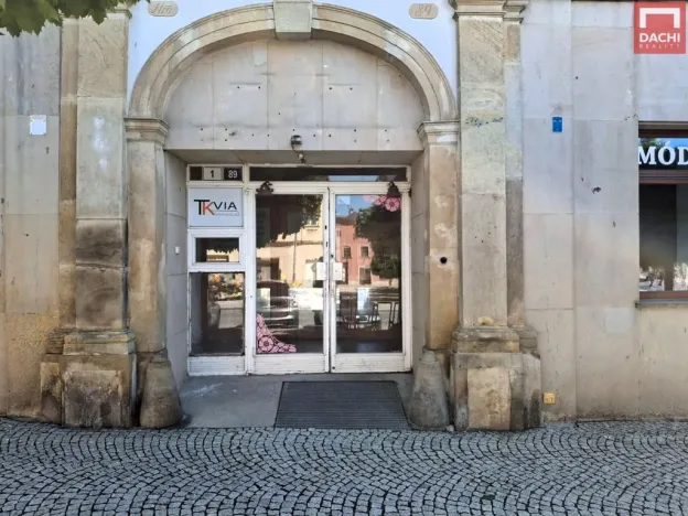 Pronájem obchodního prostoru, Šternberk, Hlavní náměstí, 70 m2