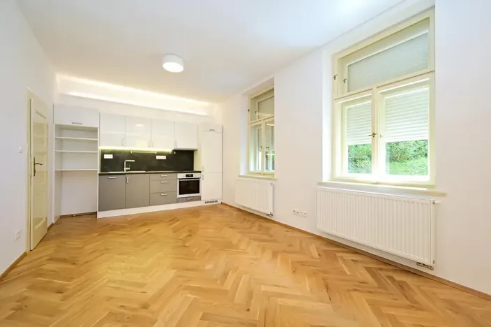 Pronájem bytu 1+kk, Praha - Smíchov, Na Březince, 32 m2
