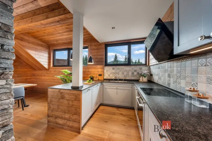 Prodej bytu 6+kk a větší, Harrachov - Nový Svět, 223 m2