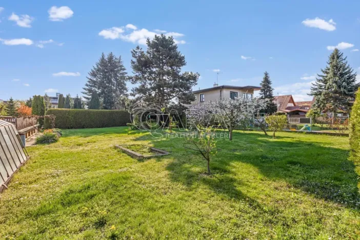 Prodej pozemku pro bydlení, Praha - Horní Počernice, Čechurova, 1412 m2