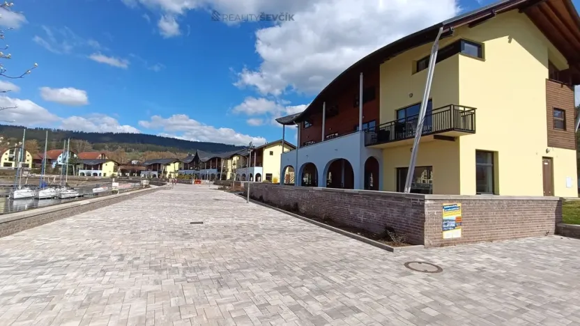 Prodej bytu 1+kk, Lipno nad Vltavou - Slupečná, 38 m2