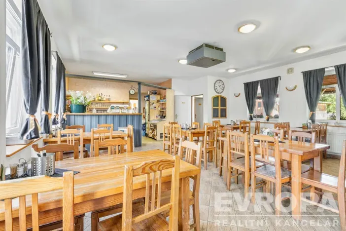 Pronájem komerční nemovitosti, Okrouhlička, 572 m2