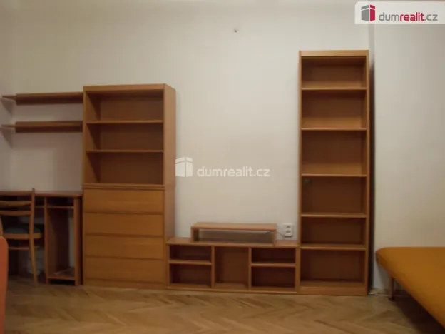 Pronájem bytu 1+kk, Praha - Vršovice, Gruzínská, 43 m2
