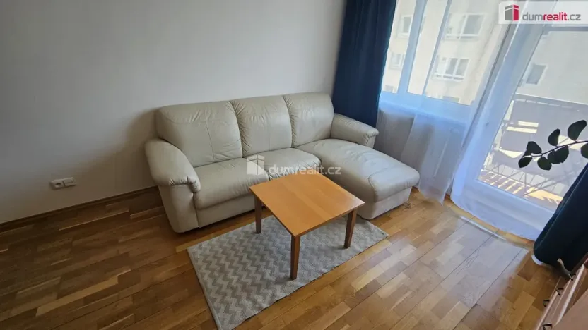 Pronájem bytu 1+1, Praha - Vysočany, Pešlova, 52 m2
