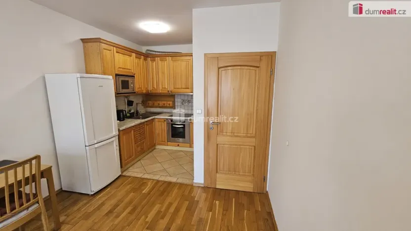 Pronájem bytu 1+1, Praha - Vysočany, Pešlova, 52 m2