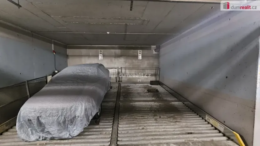 Pronájem bytu 1+1, Praha - Vysočany, Pešlova, 52 m2