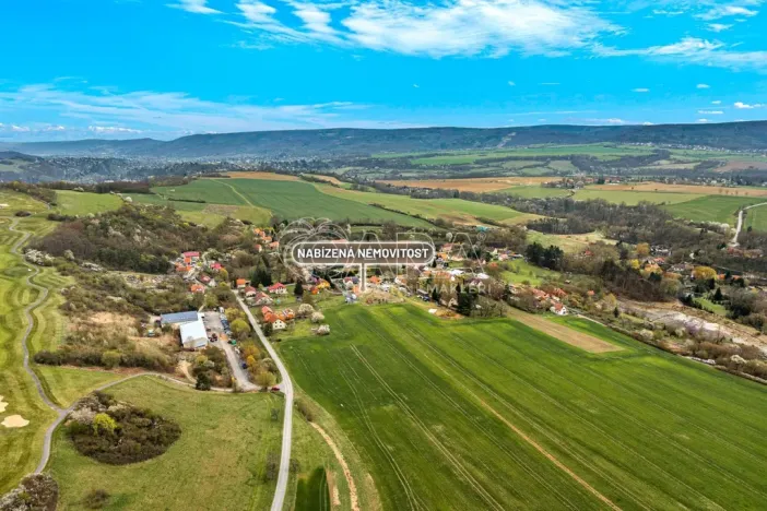 Prodej domu na klíč, Liteň - Běleč, Karlštejnská, 145 m2