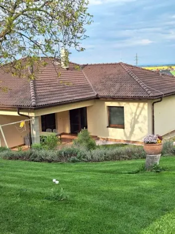 Prodej rodinného domu, Cvrčovice, Školní, 158 m2