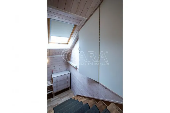 Pronájem bytu 1+kk, Libiš, Vojtěšská, 45 m2