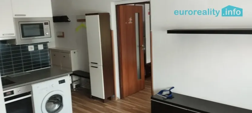 Pronájem bytu 1+1, Cheb, Mírová, 38 m2