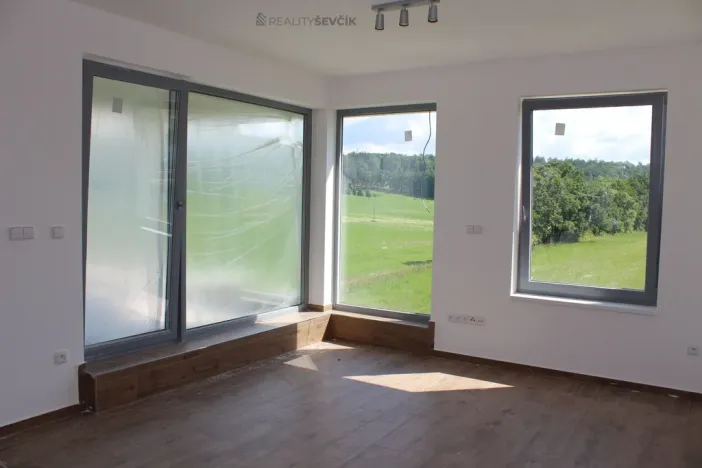 Pronájem bytu 2+kk, Hluboká nad Vltavou, Karla Čapka, 51 m2