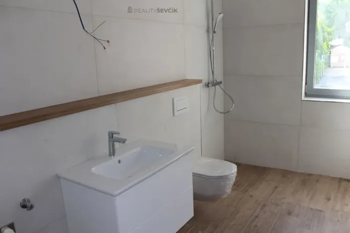 Pronájem bytu 2+kk, Hluboká nad Vltavou, Karla Čapka, 51 m2