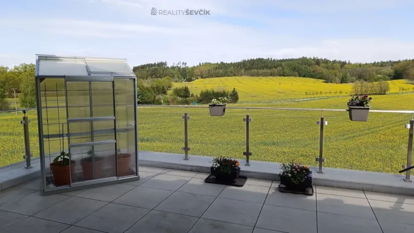 Pronájem bytu 2+kk, Hluboká nad Vltavou, Karla Čapka, 51 m2