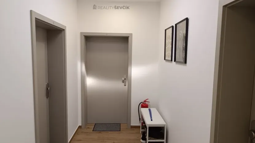 Pronájem bytu 2+kk, Hluboká nad Vltavou, Karla Čapka, 51 m2