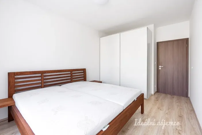 Pronájem bytu 2+kk, Praha - Modřany, K Vystrkovu, 71 m2