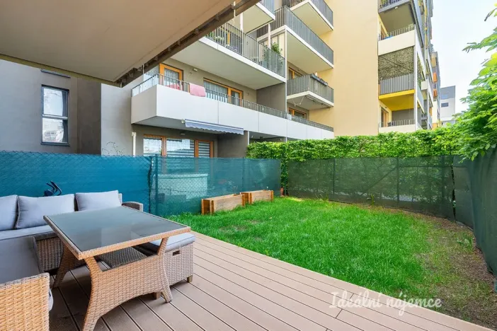 Pronájem bytu 2+kk, Praha - Modřany, K Vystrkovu, 71 m2