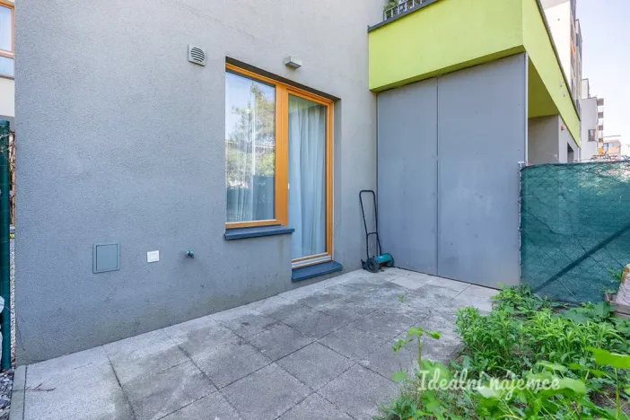 Pronájem bytu 2+kk, Praha - Modřany, K Vystrkovu, 71 m2